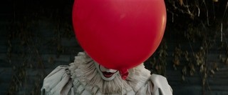 スティーブン・キング「IT」映画版、日本公開は11月3日！場面写真は風船の後ろに…