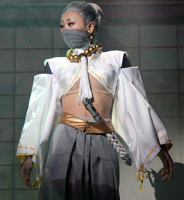 浅田舞、初挑戦舞台でフィギュア仕込みの殺陣披露「だいぶシェイプアップできた」 - 画像4