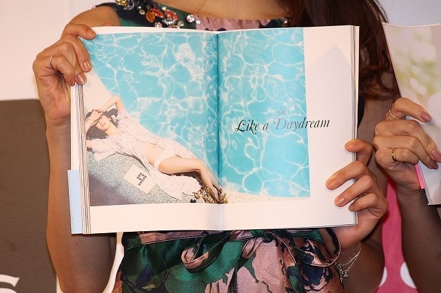 E-girls楓＆佐藤晴美、初写真集で水着＆下着姿に挑戦「ファンにも喜んでもらえる」 - 画像6