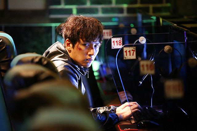 韓国人気俳優チ・チャンウクの映画初主演作「操作された都市」18年1月公開
