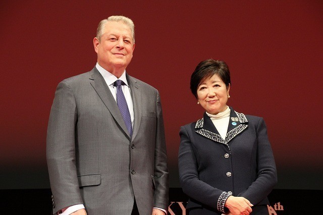 元米副大統領アル・ゴア氏、東京国際映画祭で旧友トミー・リー・ジョーンズと再会