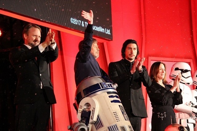 マーク・ハミル＆R2-D2のハグにファン1000人歓喜！「SW」新作引っさげ豪華メンバー来日 - 画像11