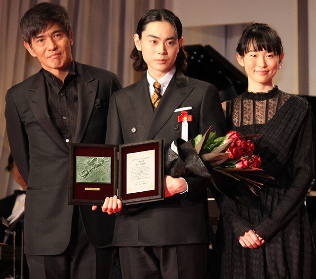 菅田将暉、4作品で主演男優賞 賞状の「明らかなオーバーワーク」に爆笑