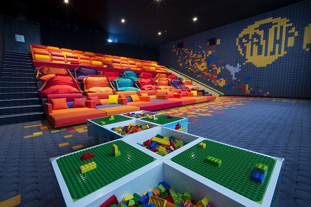 レゴ・ファンも必見！　パリで初の子供用映画館が誕生