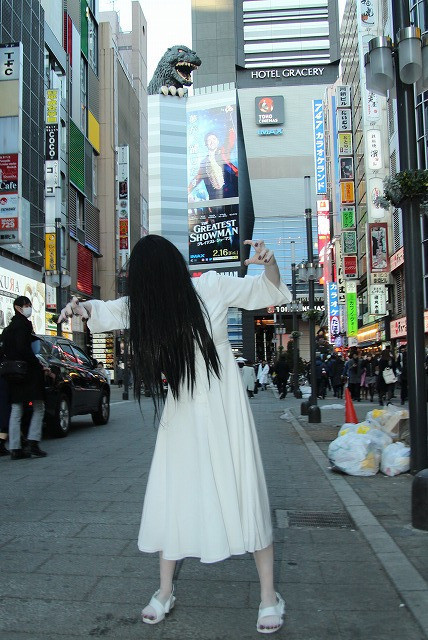 「リング」貞子、歌舞伎町に降臨も“いい人”すぎて「めっちゃ愛されてる！」 - 画像9