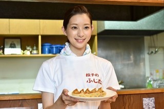 足立梨花＆田村侑久「キスできる餃子」セクシービジュアル披露！ 公開は6月に決定