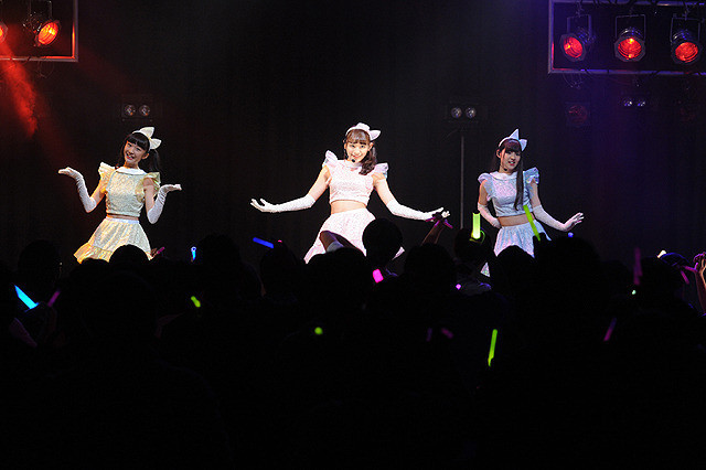 アイドルの浅川梨奈がアイドルに扮した主演ゾンビ映画、劇中ライブシーンの場面写真が公開 - 画像5