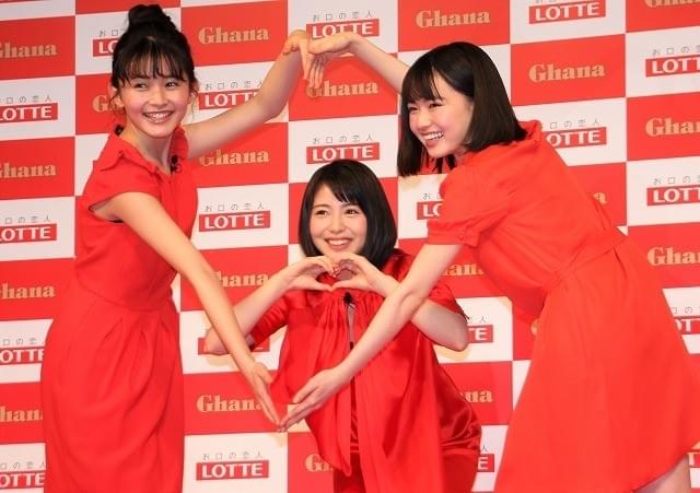 浜辺美波、渡辺直美に触発され「恥ずかしさ捨てた」“可愛すぎるポーズ”披露