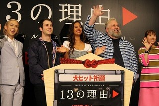 Netflix「13の理由」キャストが初来日！東京観光を満喫
