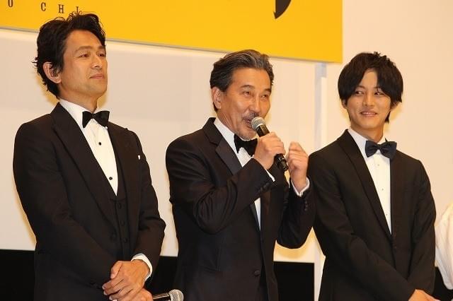 松坂桃李、役所広司の“魂”が込められた「孤狼の血」キーアイテムを継承！