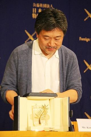 是枝裕和監督「万引き家族」は「誰か1人に向けて作っている」 取材先の女児との交流明かす