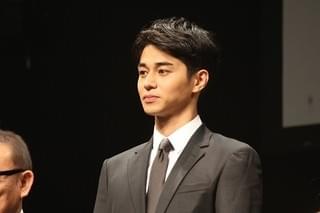 綾野剛、主演「パンク侍」は“脳内破壊映画” 宣伝不可能の物語に「正直、困ってます」