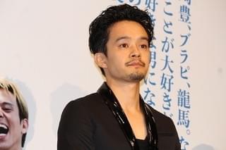 池松壮亮＆満島真之介“人毛を食べるシーン”が最大の苦労「屈辱でした」