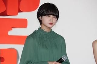 平手友梨奈、北村有起哉の誕生日に“サイマジョ風キック”をプレゼント！