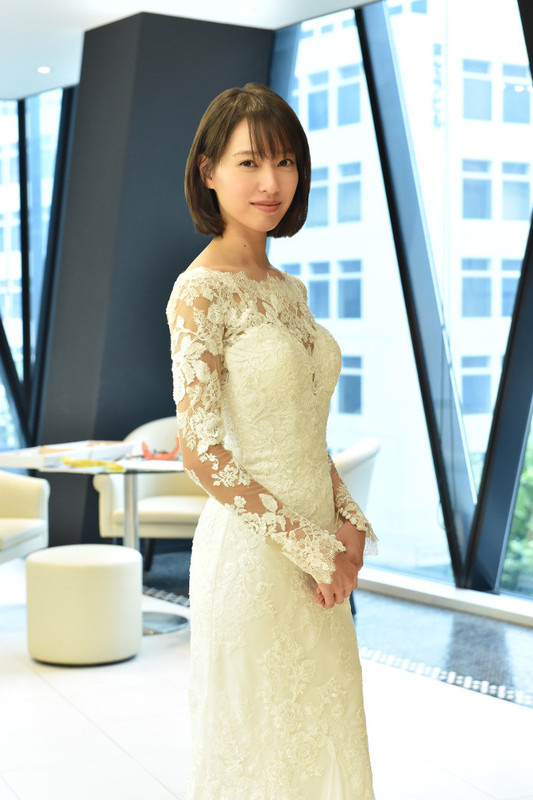 美麗なウエディングドレス姿を 披露した戸田恵梨香