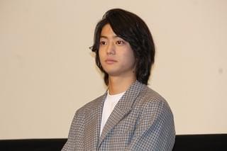 中川大志ら旬のイケメンが“愛の告白”で対決！ エア壁ドンに女性ファン悶絶