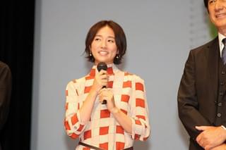 親子役で共演した草刈正雄×木村文乃、元気にラジオ体操披露！