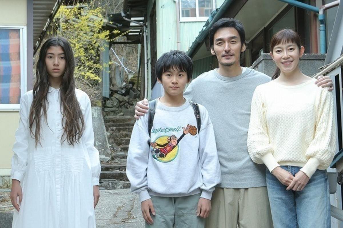 草なぎ剛がどこか憎めない ダメ父 熱演 西加奈子原作 まく子 特報映像披露 映画ニュース 映画 Com