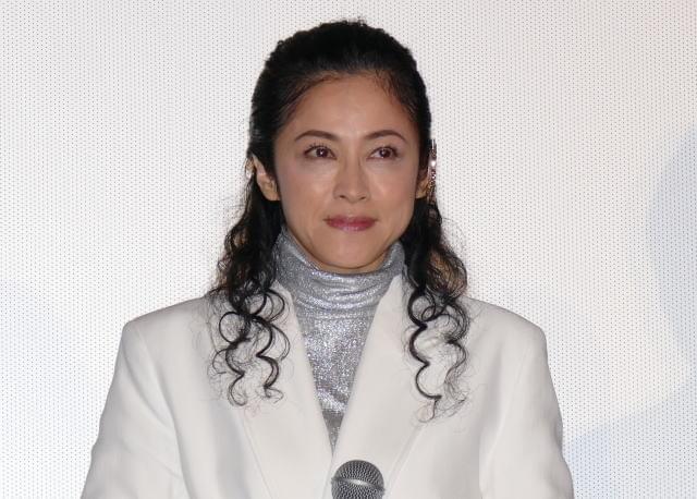 西島秀俊、濱田マリの“前腕”を絶賛！ 本人は「ここで言うこと？」と困惑