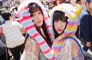 ダブル主演を飾った吉田凜音&久間田琳加 (C)2018 SAIGATE Inc.「ヌヌ子の聖★戦 HARAJUKU STORY」