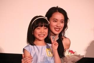 戸田恵梨香＆大原櫻子、共演した子どもたちと再会し感涙「子ども守りたいと初めて実感した」