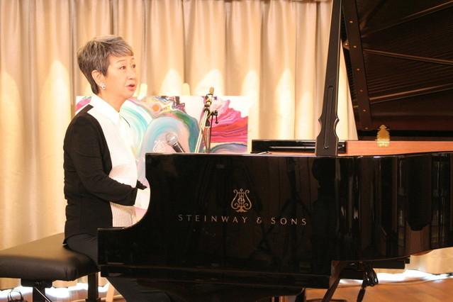 綾戸智恵、スタインウェイで「グリーンブック」ピアニストへのオマージュ演奏 - 画像1