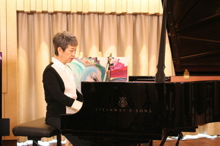 綾戸智恵、スタインウェイで「グリーンブック」ピアニストへのオマージュ演奏