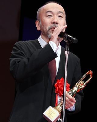 柄本佑、母・角替和枝さんに捧ぐ夫婦同時主演賞「絶対喜んでくれるはず」