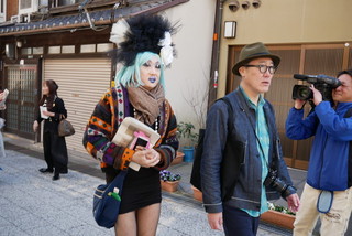 佐野史郎＆ヴィヴィアン佐藤氏、尾道街歩きイベントで「東京物語」ロケ地めぐり
