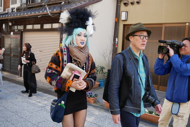 佐野史郎＆ヴィヴィアン佐藤氏、尾道街歩きイベントで「東京物語」ロケ地めぐり