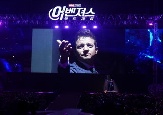 ブリー・ラーソン、感極まる「アベンジャーズ」訪韓にファン4000人が熱狂！