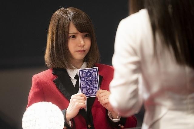 人気コスプレイヤー・えなこ「映画 賭ケグルイ」に参戦！ 福原遥と壮絶バトル