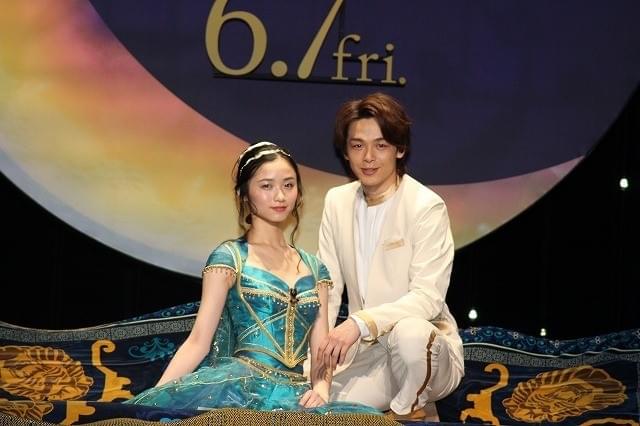 中村倫也 木下晴香 ホール ニュー ワールド 生披露 実写版の見どころは戦うジャスミン 映画ニュース 映画 Com