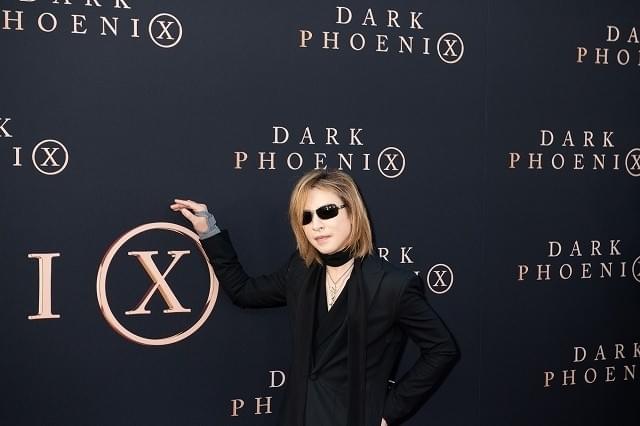 「X-MEN」ワールドプレミアに「X JAPAN」YOSHIKIが登場！「たまたまハリウッドにいた」