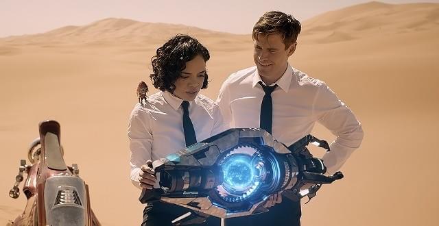 宇宙一最強の武器を試し撃ちしてみたら…「MIB」ド迫力の本編映像入手！