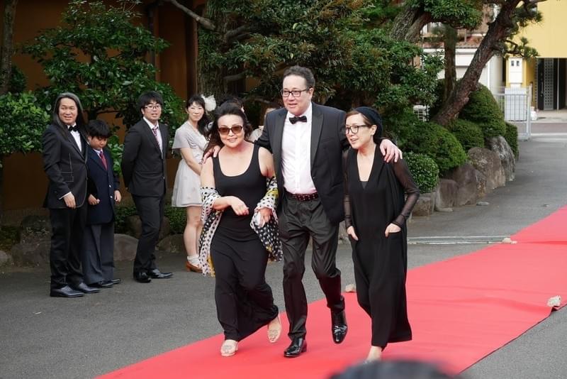 前代未聞の対立劇演じた熱海国際映画祭へ行ってきた 審査員 桃井かおり 置き石 レッドカーペットにも笑顔 映画ニュース 映画 Com