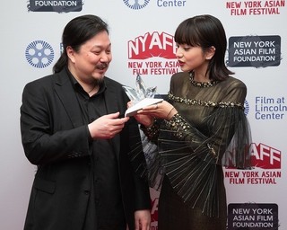 小松菜奈、初めてのNYで“ライジング・スター賞”！「どんどん海外作品に挑戦したい」