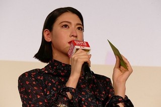 三吉彩花、「ダンスウィズミー」矢口史靖監督からの手紙に“感涙”