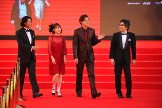 第32回東京国際映画祭開幕！山田洋次監督、吉岡秀隆、後藤久美子ら「男はつらいよ」チームに熱い声援