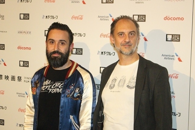 アリツ・モレノ監督（左）、原作者アントニオ・オレフド