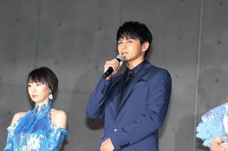 片寄涼太、橋本環奈を華麗にエスコート！サプライズ登場「GENERATIONS」の暴走には大慌て