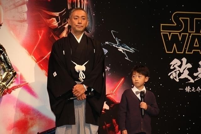 「スター・ウォーズ」の世界観に響く「成田屋！」の掛け声 市川海老蔵＆堀越勸玄くんが親子共演 - 画像5