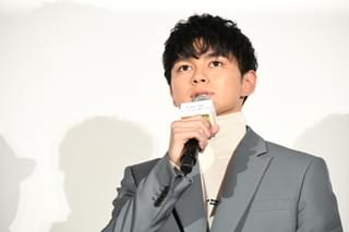 片寄涼太、鼻かじキスは橋本環奈に内緒だった！