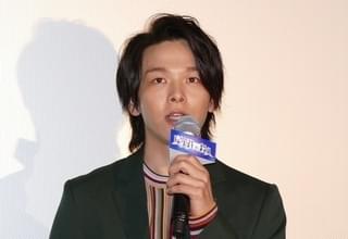 中村倫也は「意外と何も考えていない」？ 神木隆之介＆浜辺美波が天然エピソード暴露