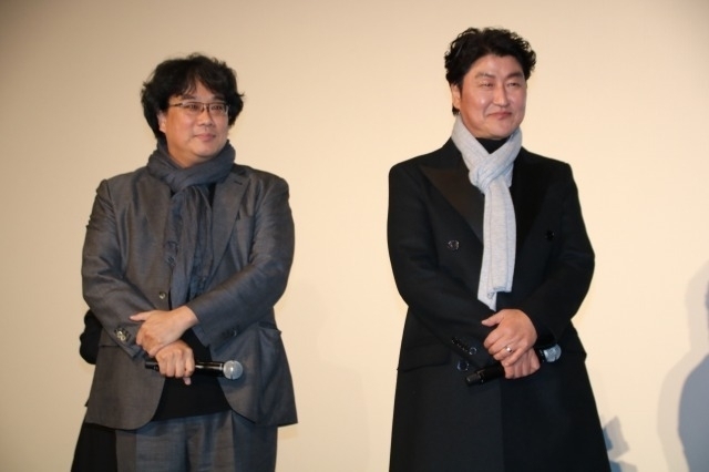 吉沢亮、ポン・ジュノ監督からイケメンぶりいじられ笑顔