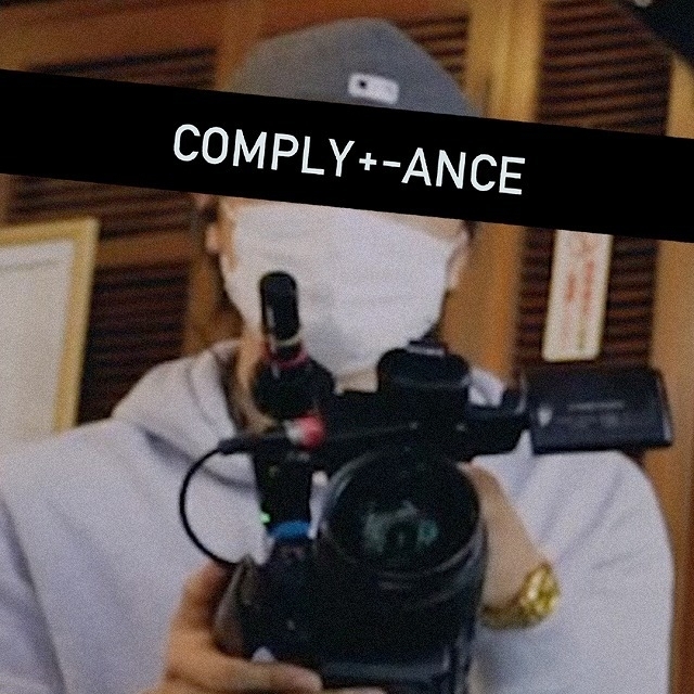 齊藤工がデモを体感した自撮り映像！ 「COMPLY+-ANCE」本予告＆新ビジュアル披露 - 画像6
