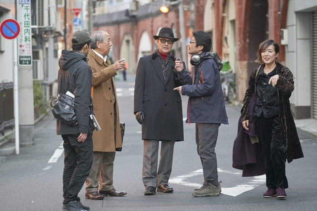 日本映画界を支える俳優陣が豪華競演 石橋蓮司主演作「一度も撃ってません」撮影現場に潜入