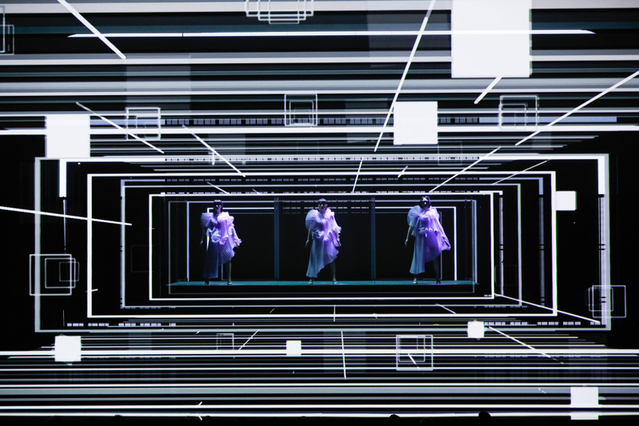 デジタル技術を駆使したアート演出が話題を呼んだコンセプトライブ「Reframe 2019」