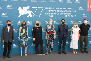 第77回ベネチア映画祭が開幕 厳重なコロナ対策の中ケイト・ブランシェットらゲストが到着