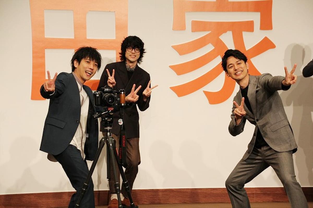 二宮和也のタトゥー&ひげビジュアルに、菅田将暉が惚れぼれ「すごいかっこよかった」 映画ニュース 二宮和也の写真